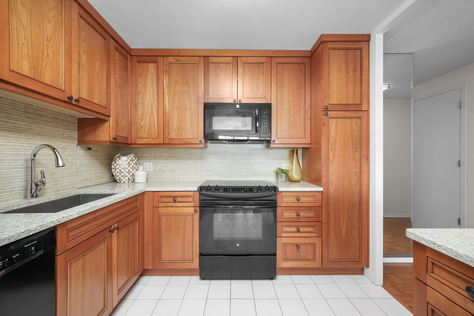 1440 N Lake Shore Drive Unit: 5E