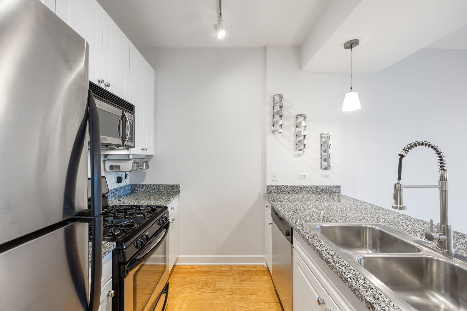 1400 S Michigan Avenue Unit: 1502