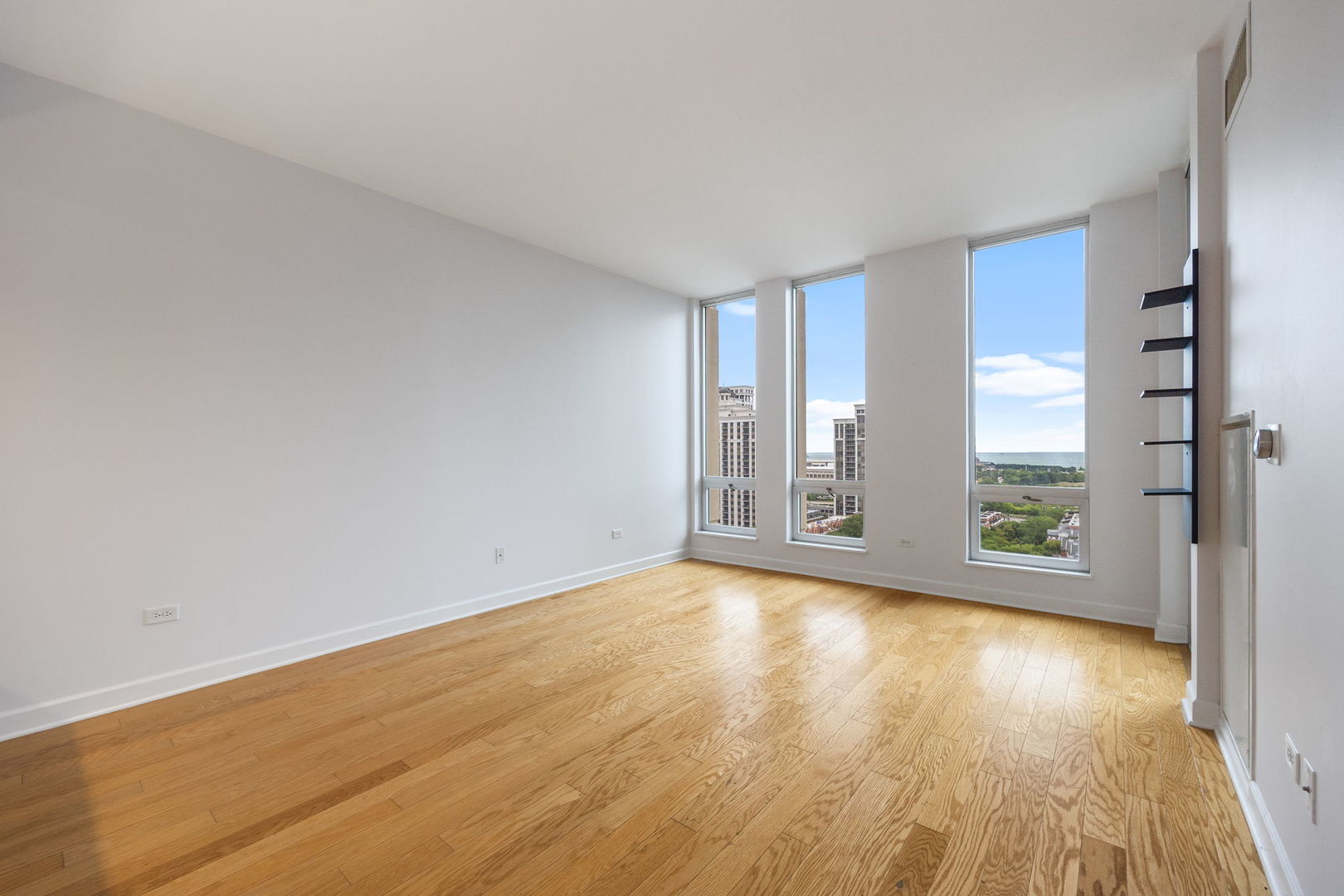 1400 S Michigan Avenue Unit: 1502
