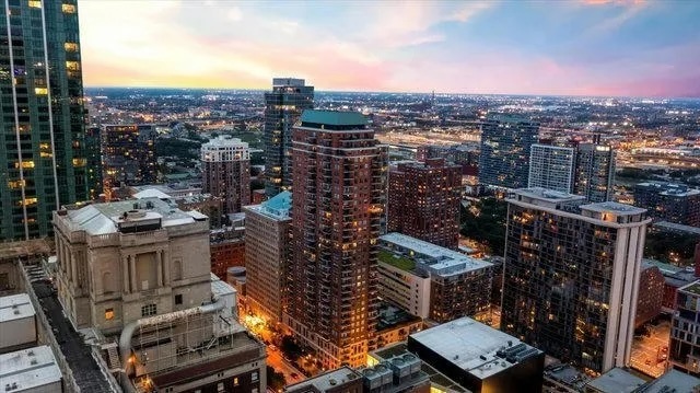 41 E 8TH Street Unit: 1506