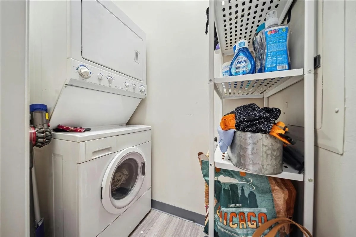 41 E 8TH Street Unit: 1506