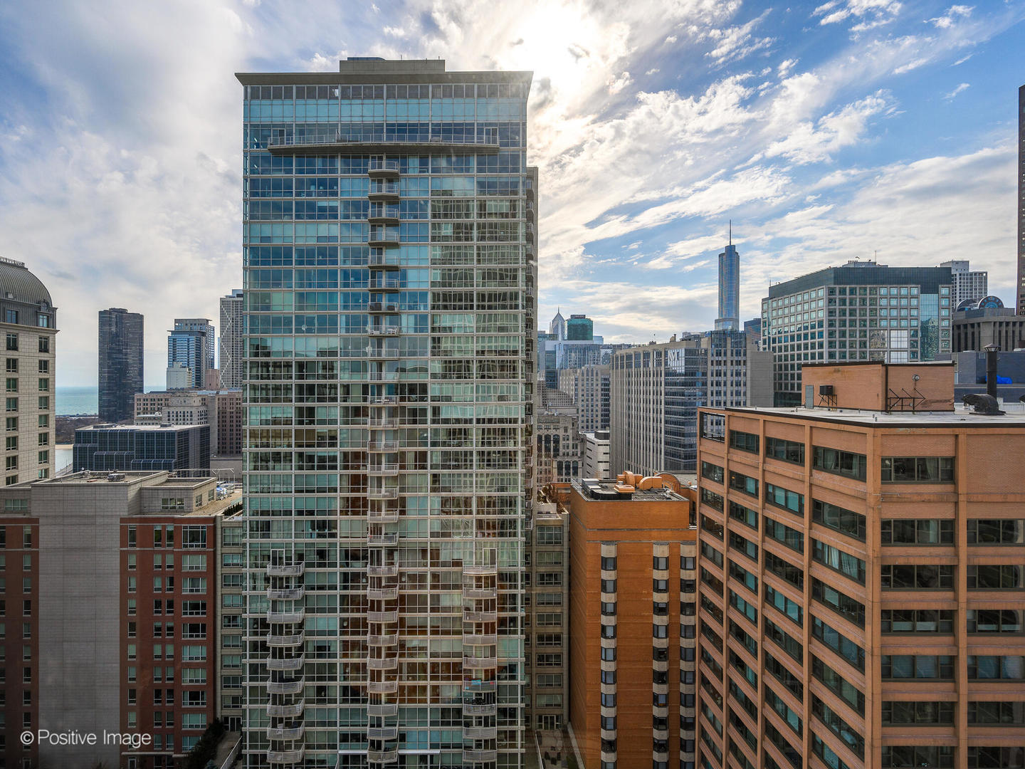260 E Chestnut Street Unit: 2907