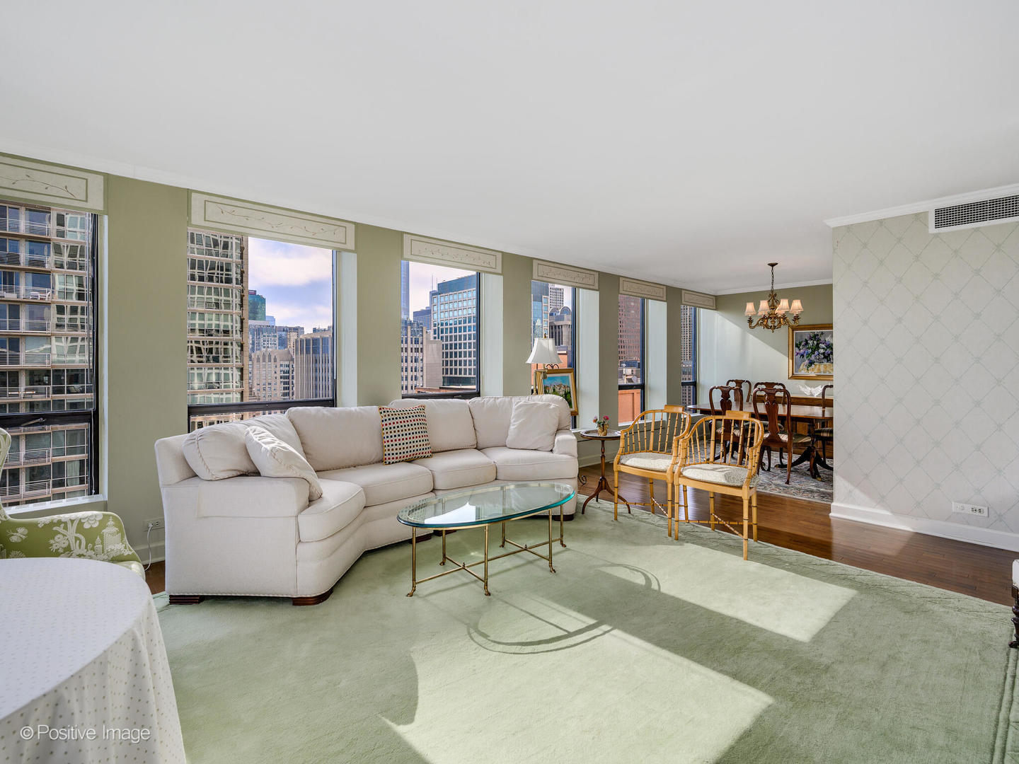 260 E Chestnut Street Unit: 2907