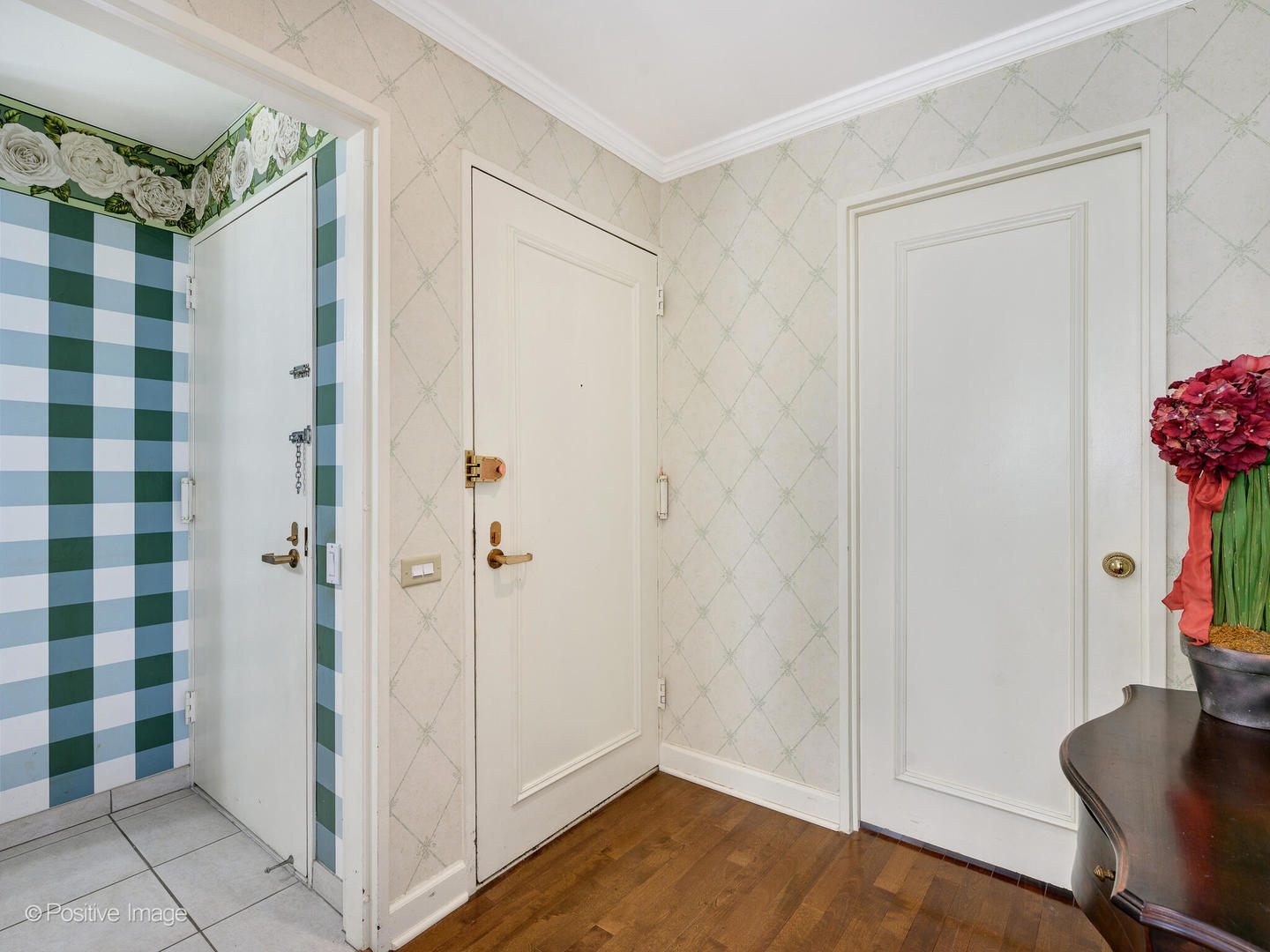 260 E Chestnut Street Unit: 2907