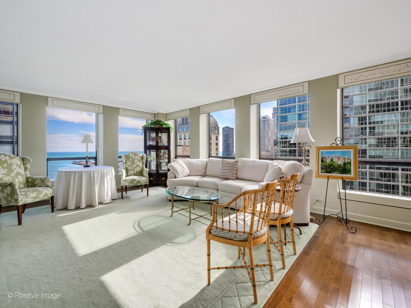 260 E Chestnut Street Unit: 2907