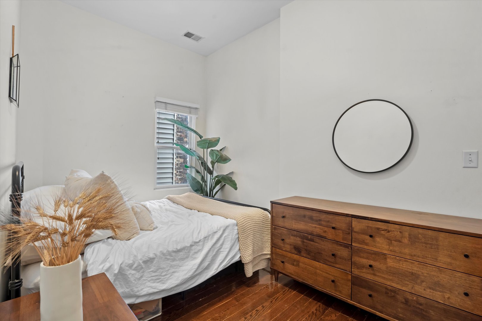 2672 N HALSTED Street Unit: 3W