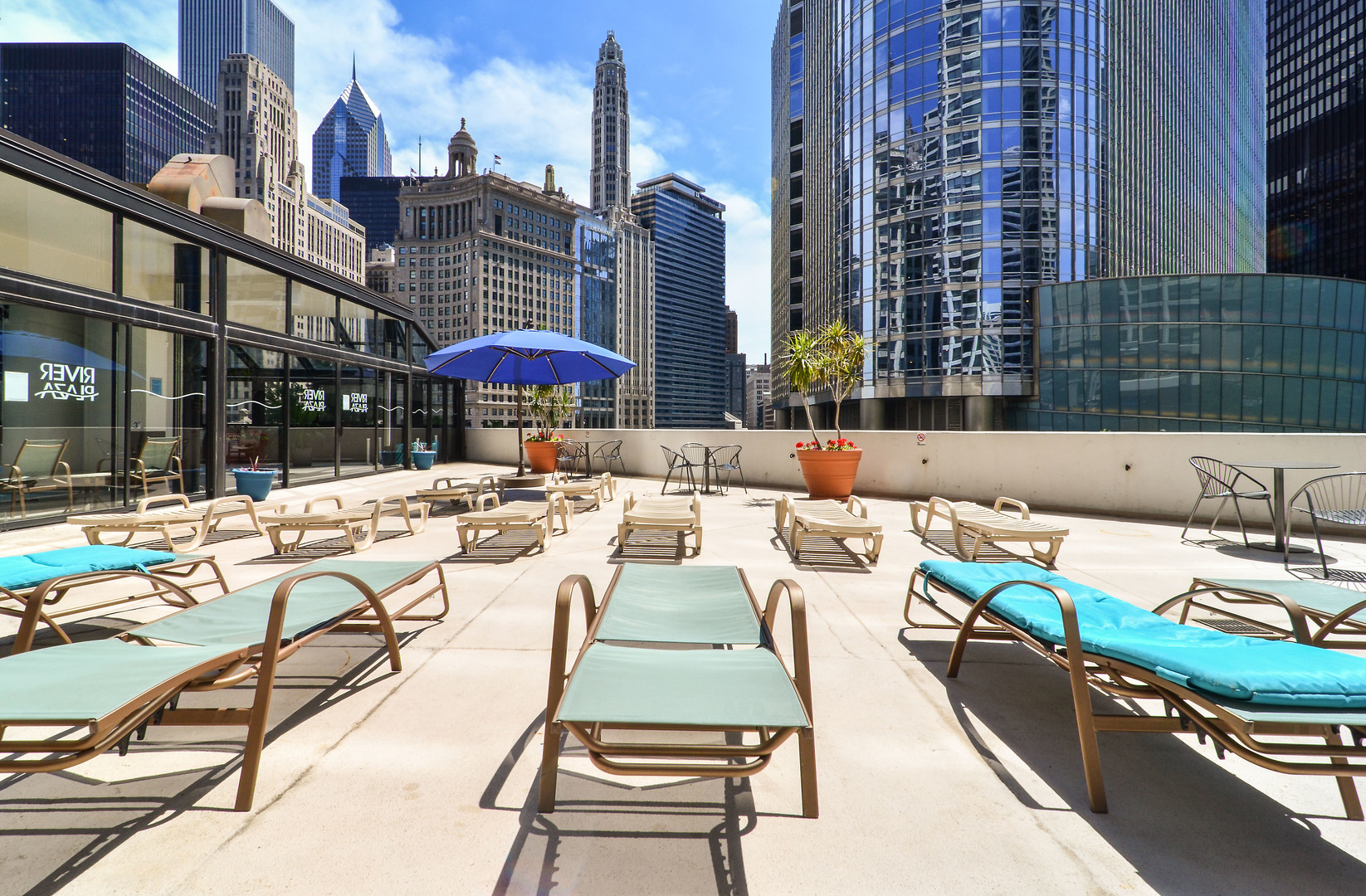 405 N WABASH Avenue Unit: 1114