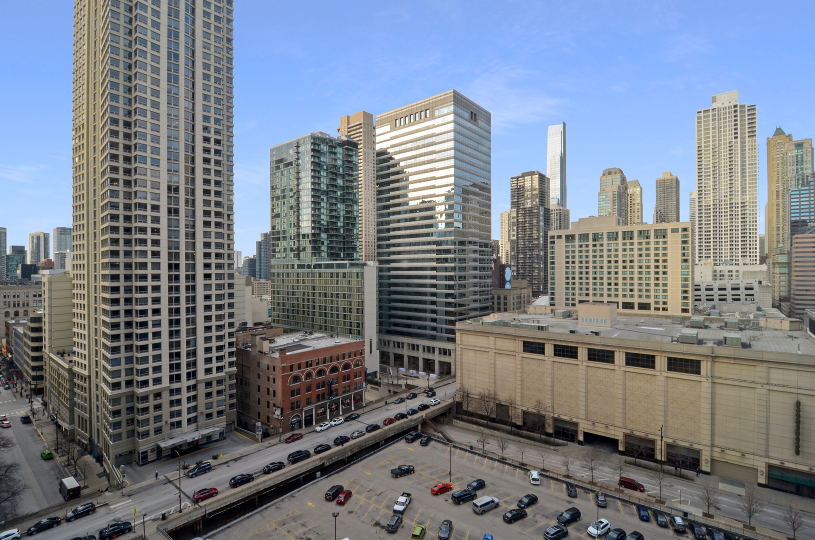 405 N WABASH Avenue Unit: 1114