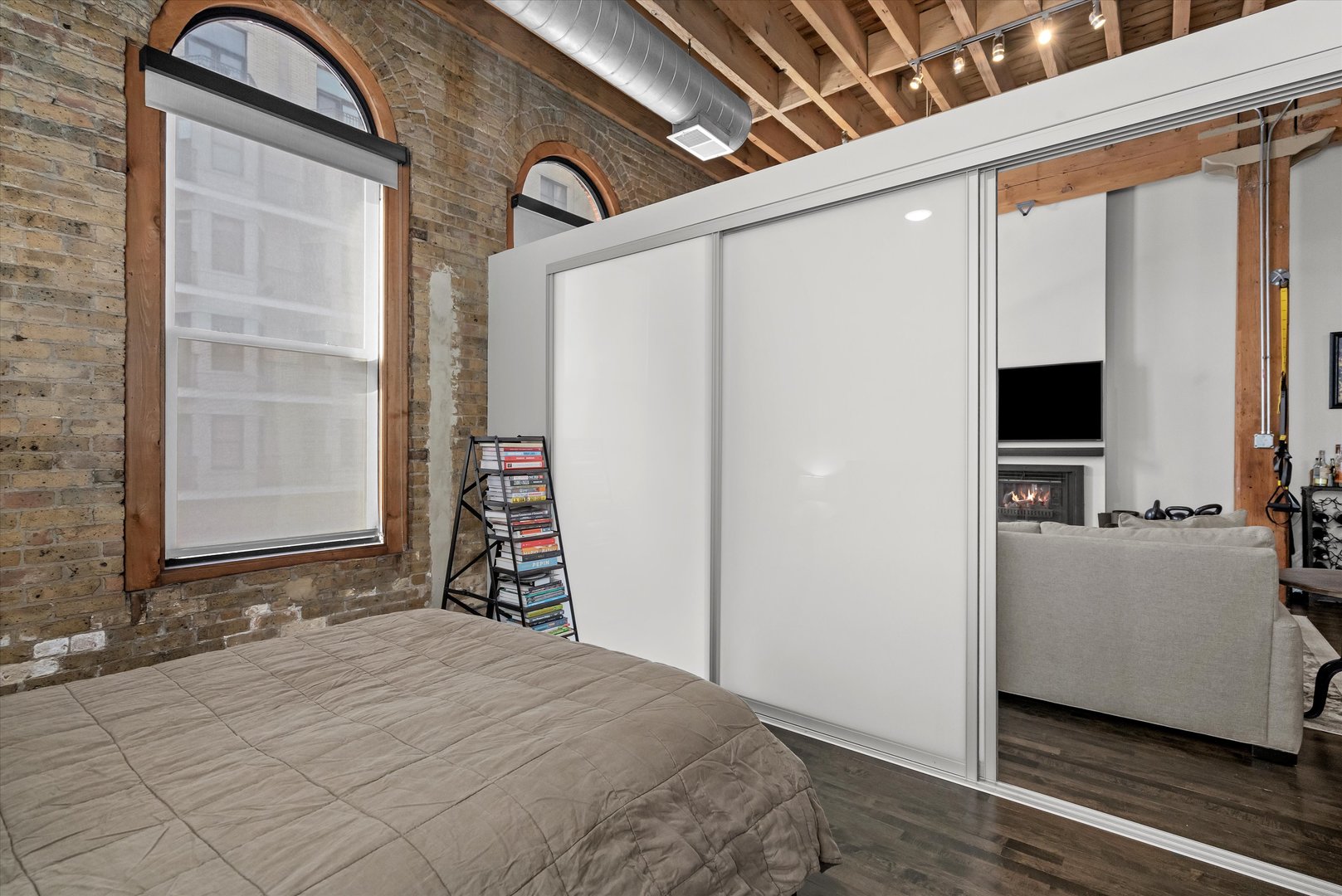 525 N Halsted Street Unit: 305