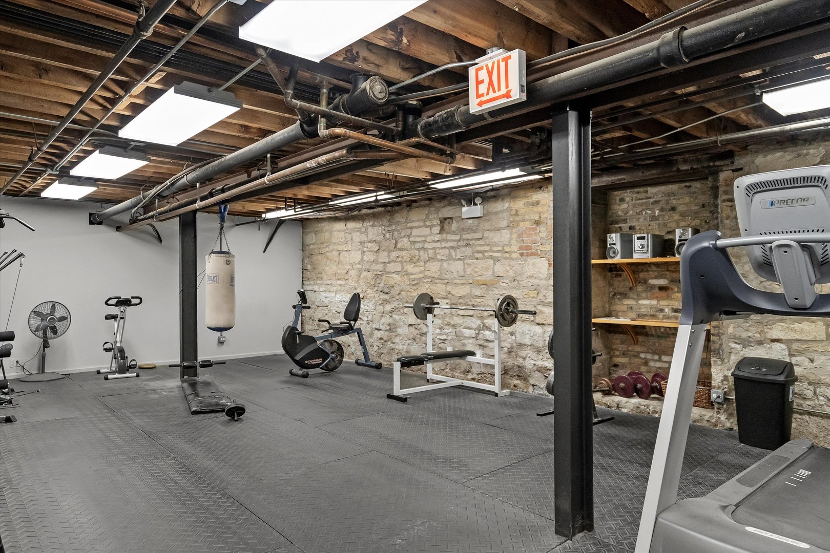 525 N Halsted Street Unit: 305