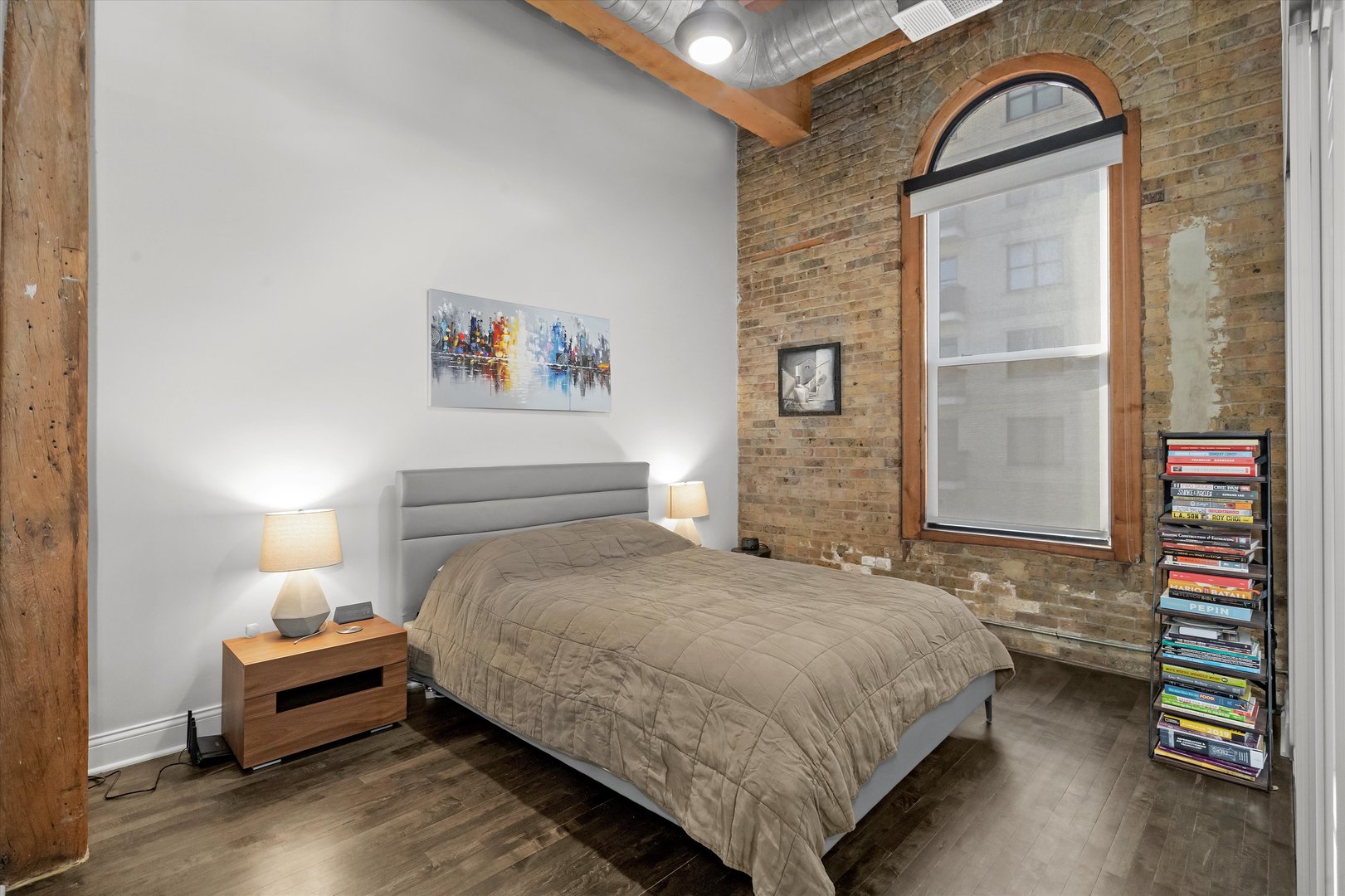 525 N Halsted Street Unit: 305
