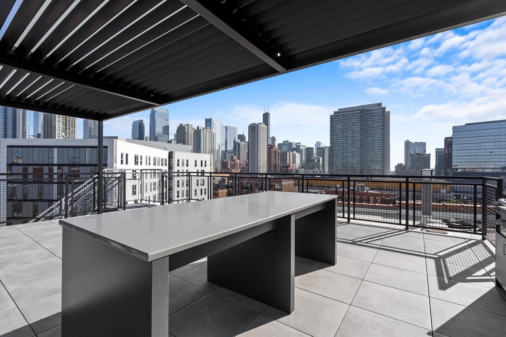 525 N Halsted Street Unit: 305