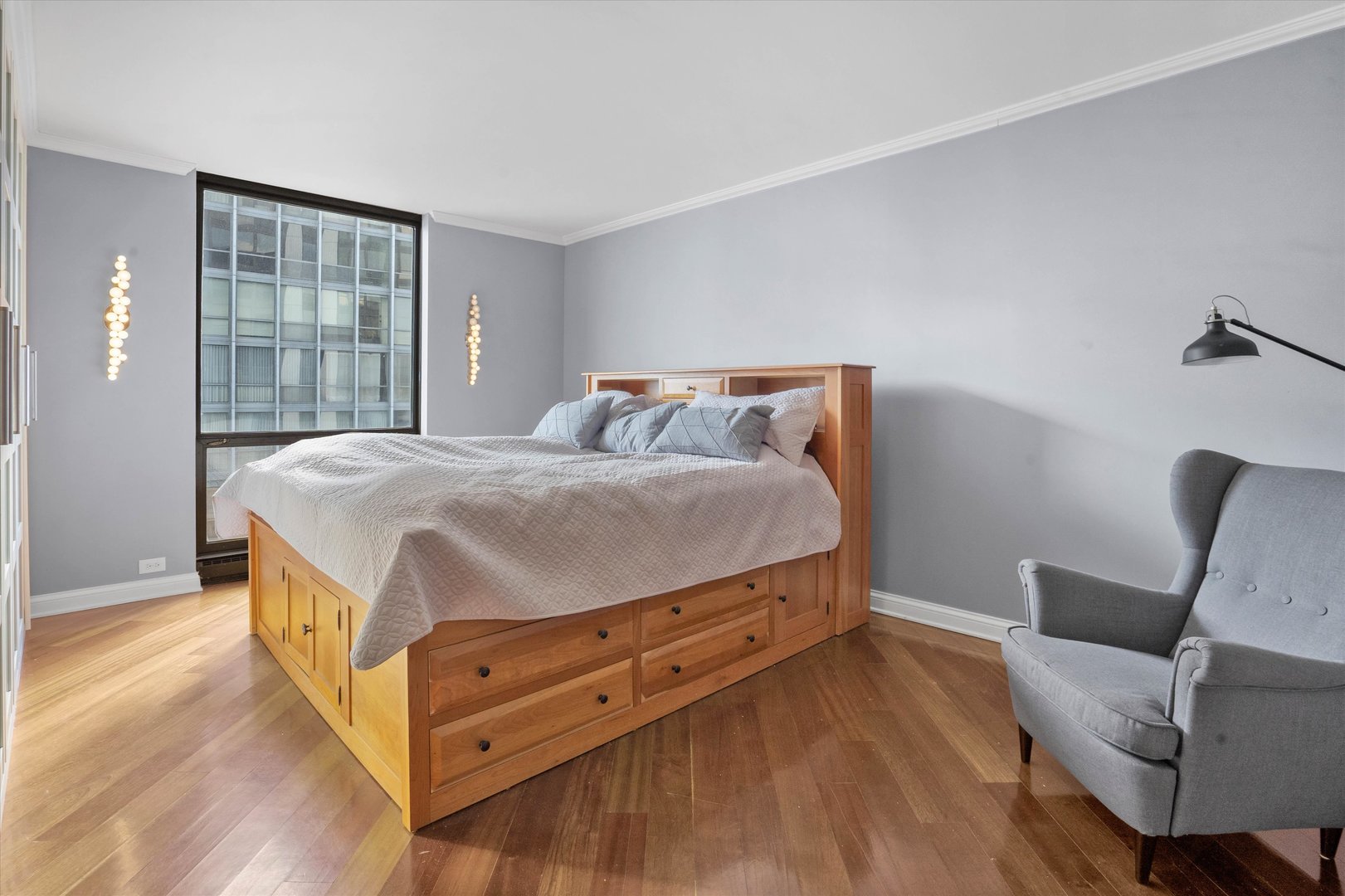 990 N LAKE SHORE Drive Unit: 24A