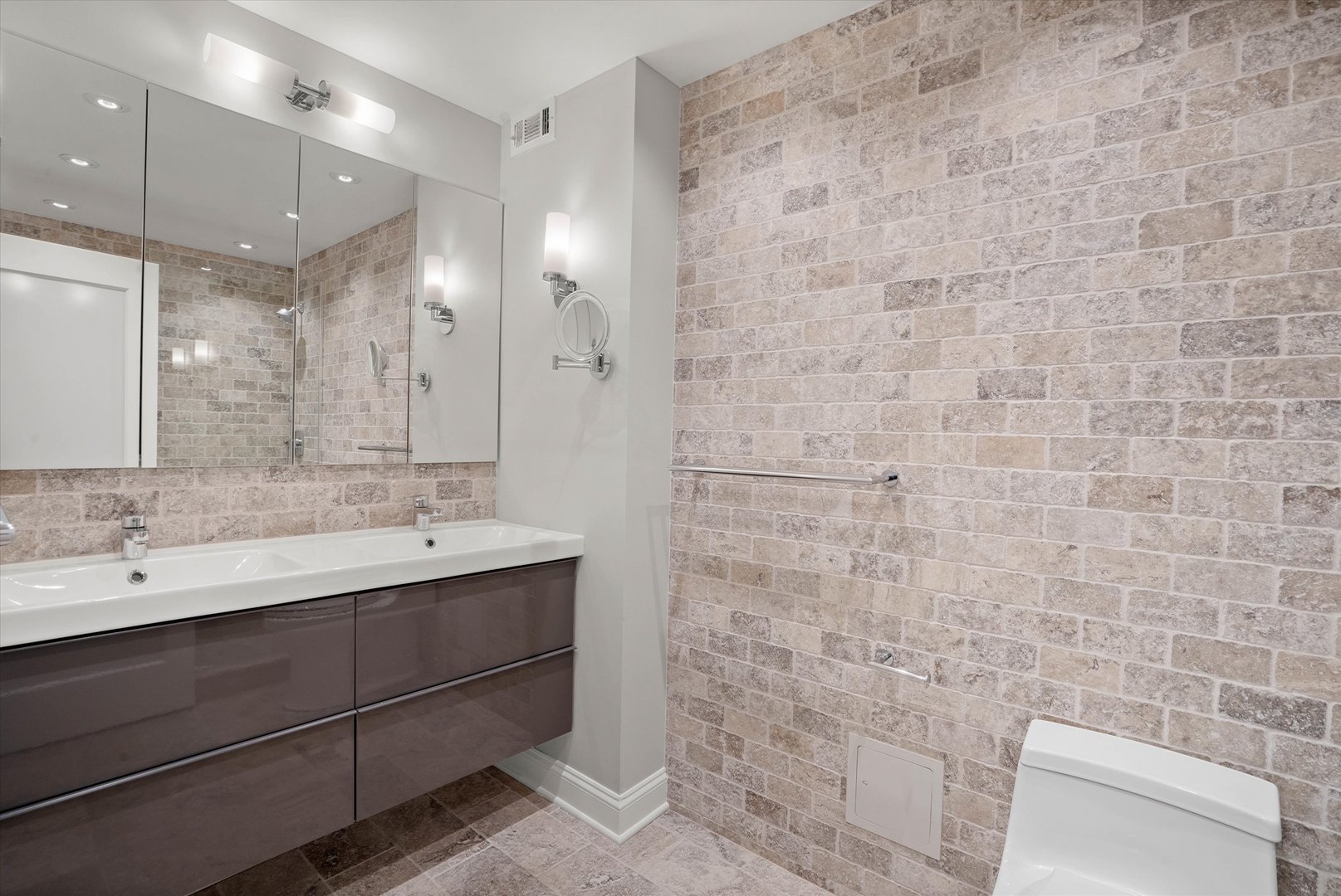 990 N LAKE SHORE Drive Unit: 24A