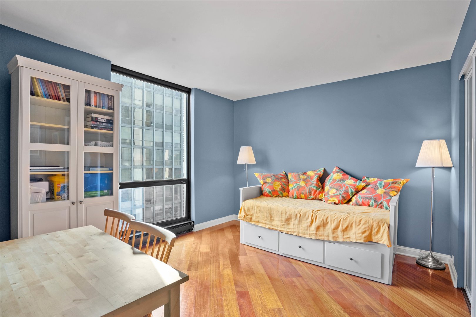 990 N LAKE SHORE Drive Unit: 24A