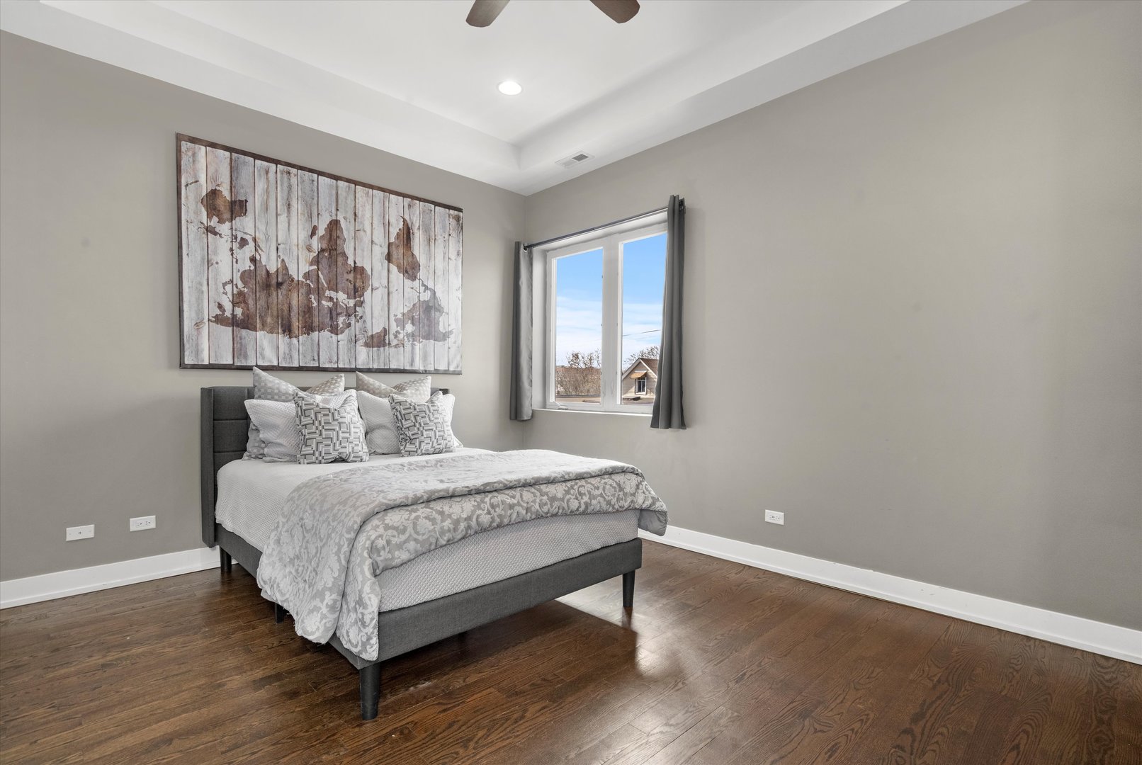 1732 N California Avenue Unit: 3