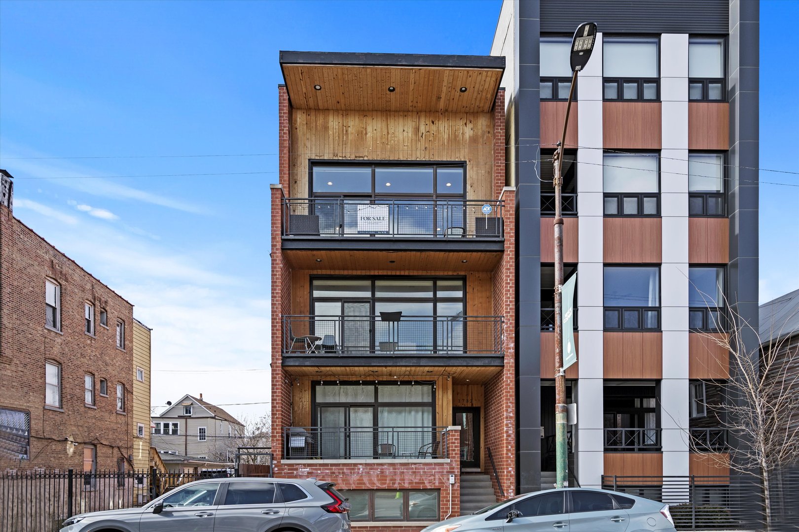 1732 N California Avenue Unit: 3