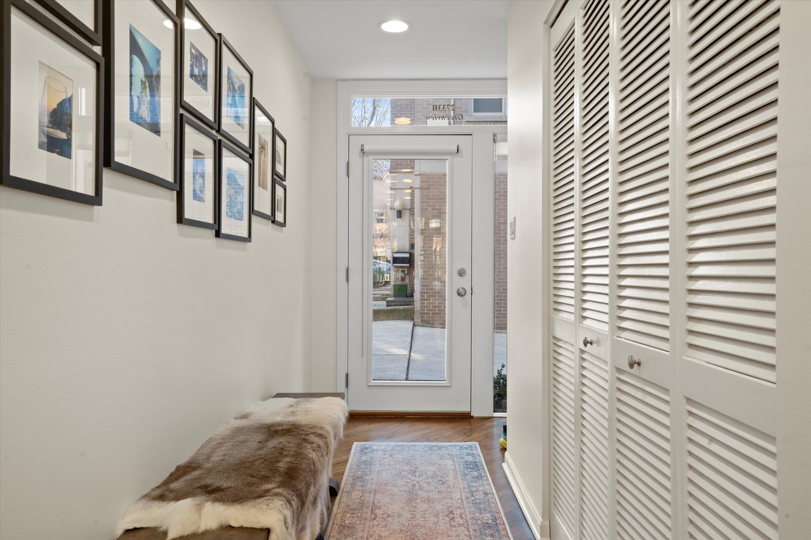 2733 N Greenview Avenue Unit: B