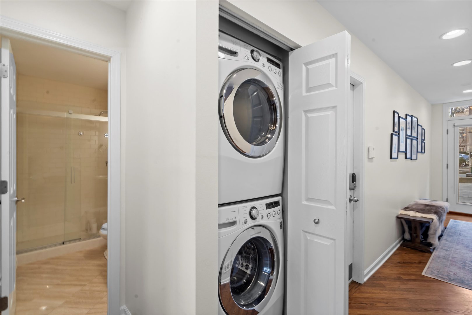 2733 N Greenview Avenue Unit: B