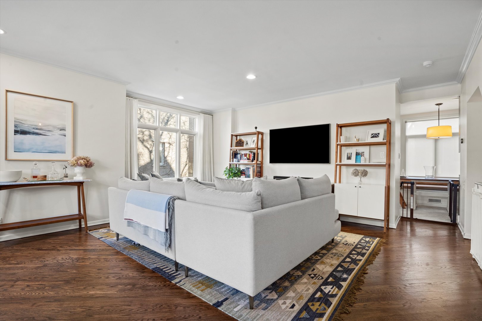 2733 N Greenview Avenue Unit: B
