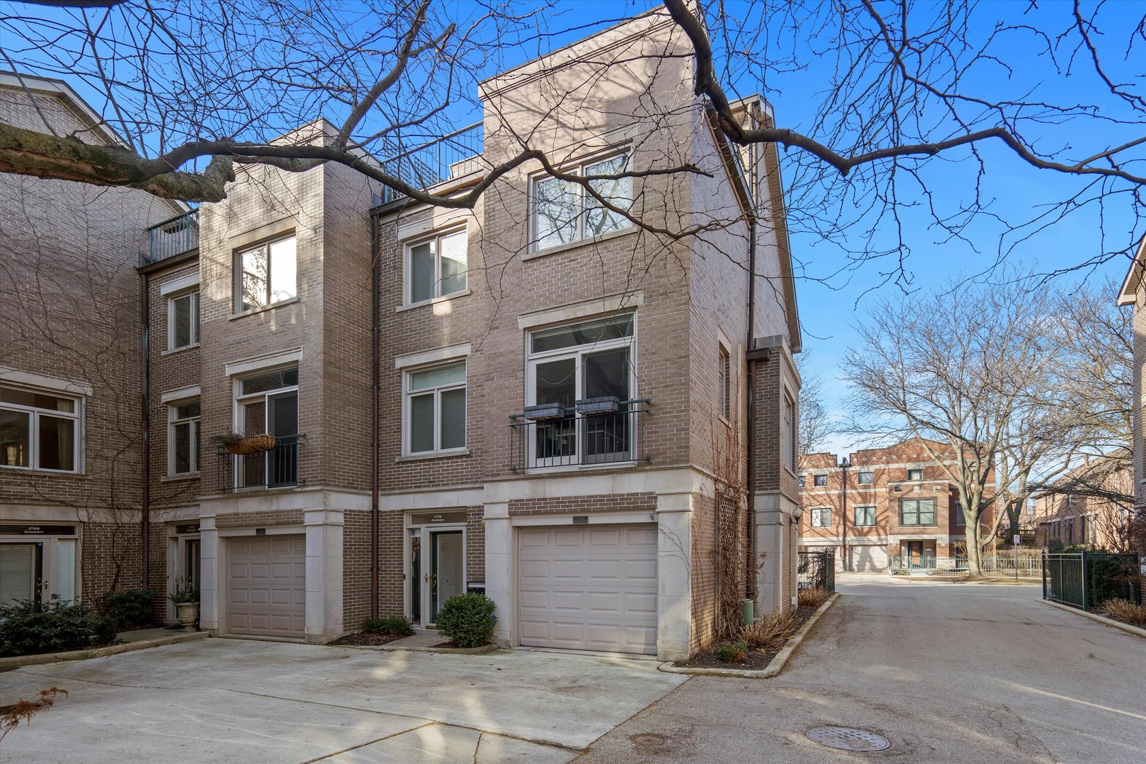 2733 N Greenview Avenue Unit: B