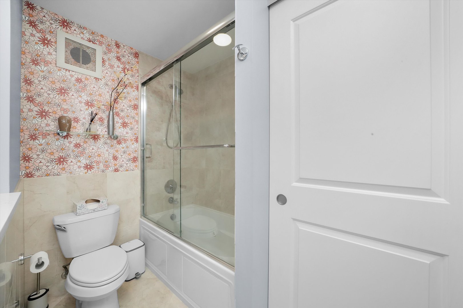 4170 N Marine Drive Unit: 24D