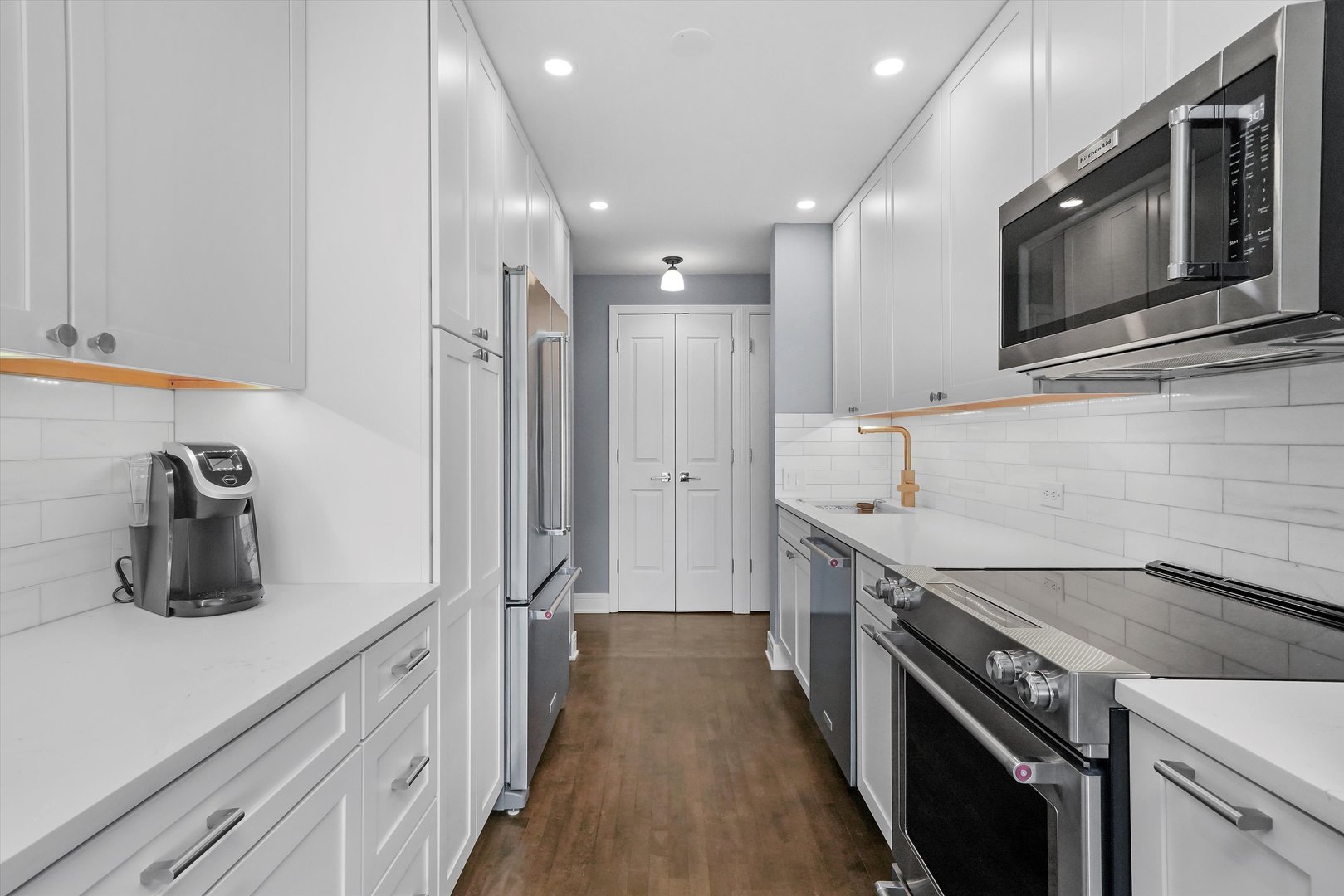 4170 N Marine Drive Unit: 24D