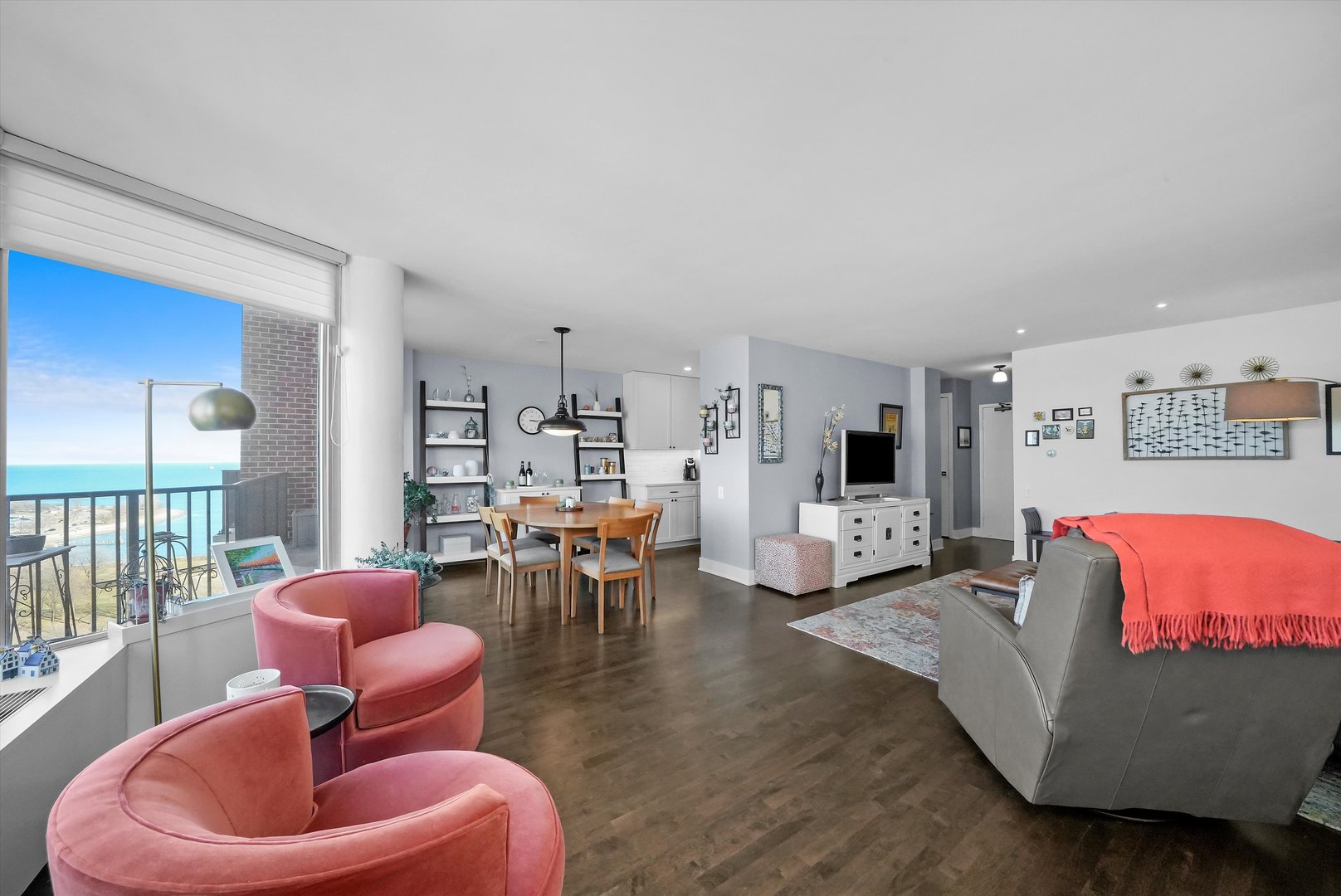 4170 N Marine Drive Unit: 24D
