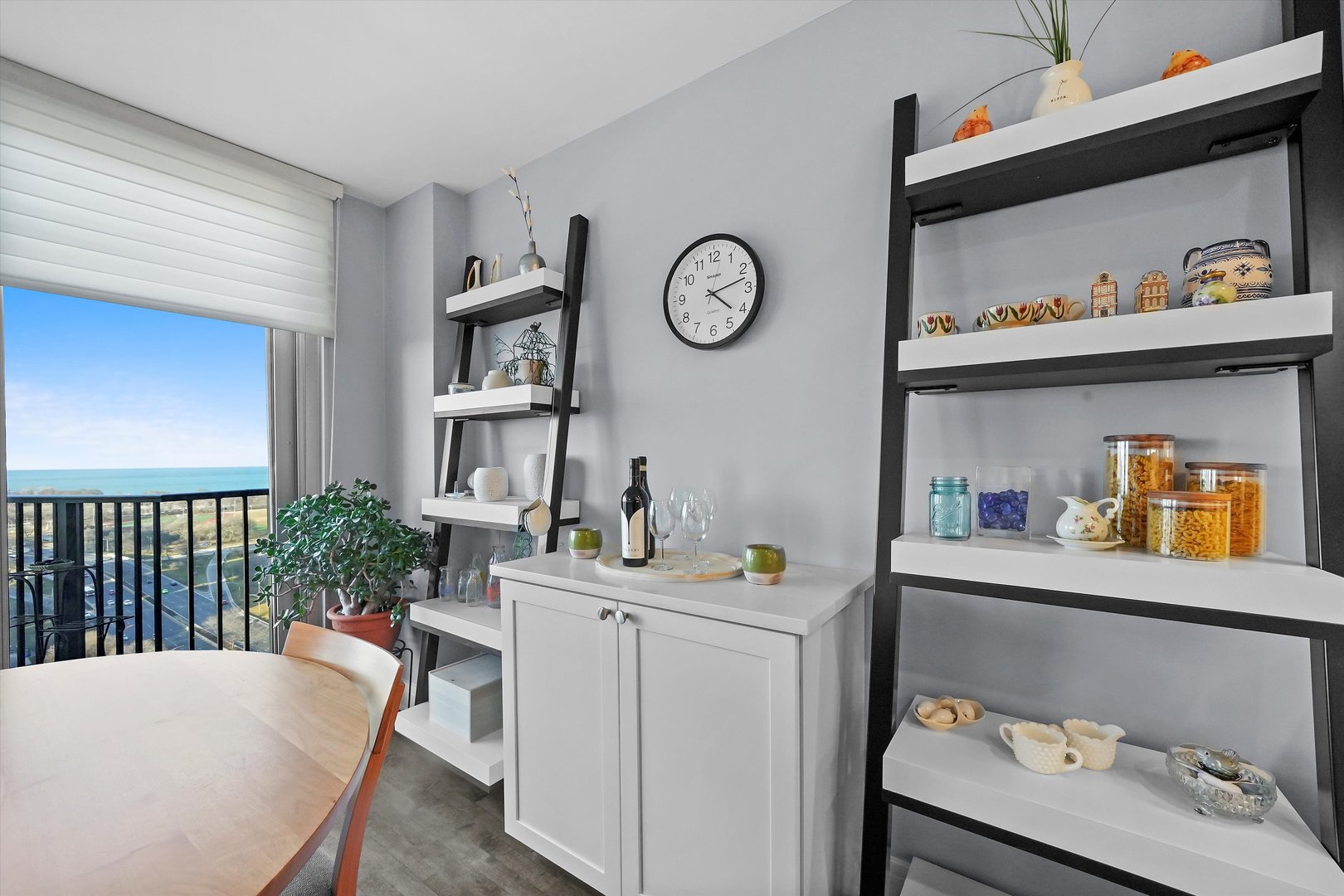 4170 N Marine Drive Unit: 24D