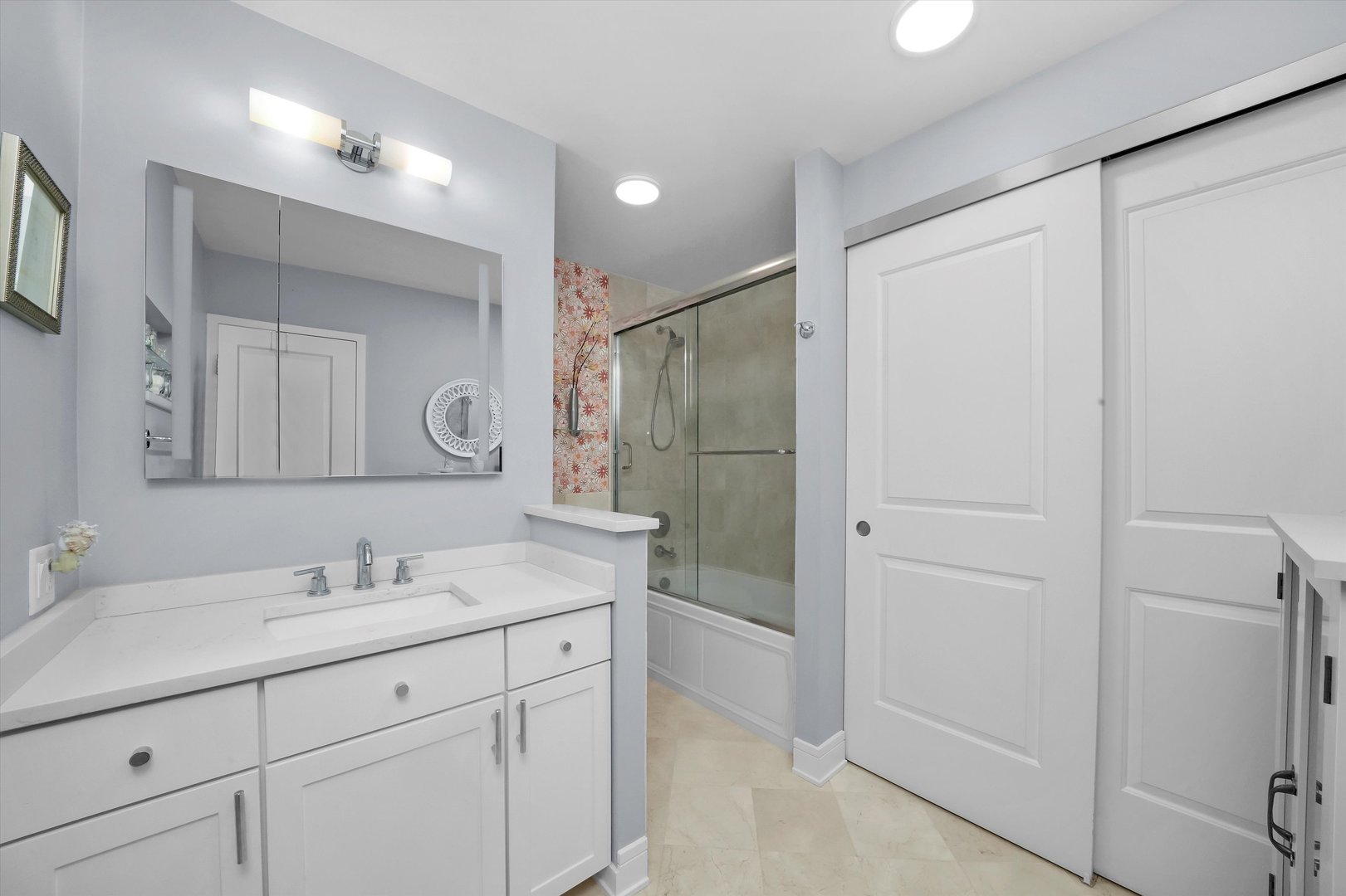 4170 N Marine Drive Unit: 24D
