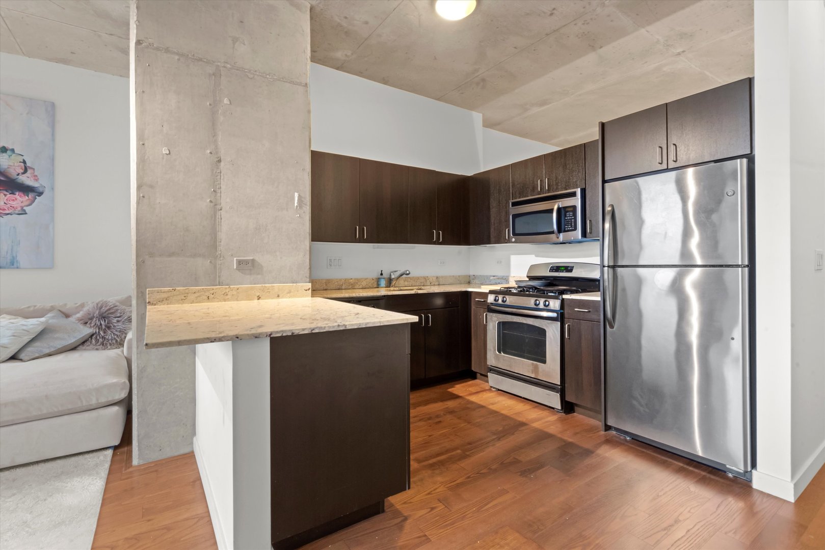 235 W VAN BUREN Street Unit: 3522