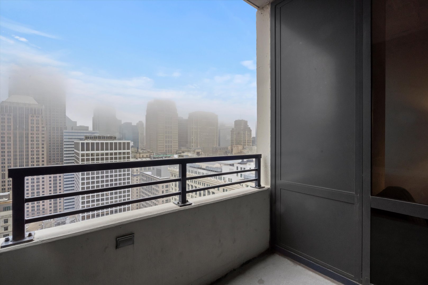 235 W VAN BUREN Street Unit: 3522