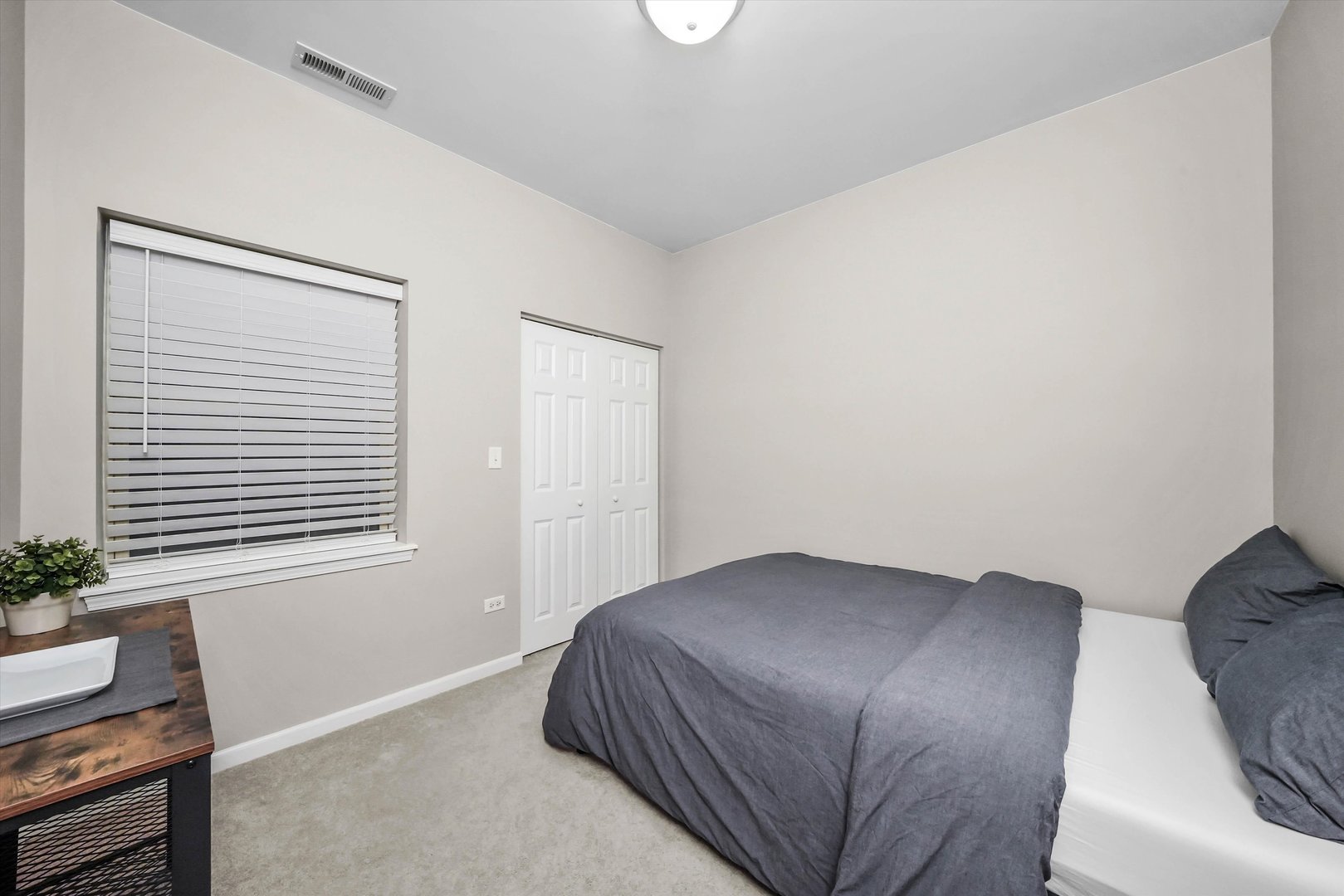 2518 W Flournoy Street Unit: 1