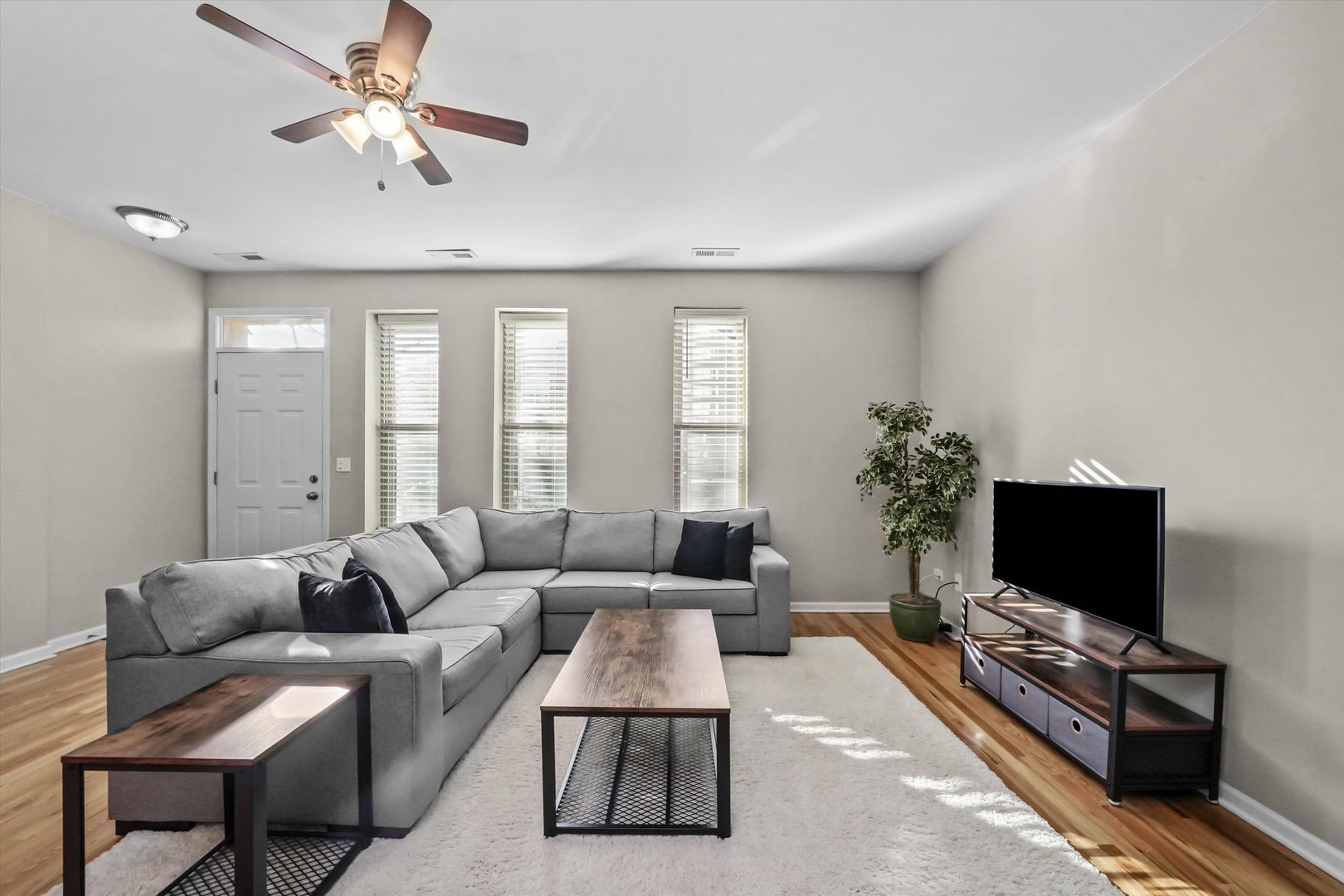 2518 W Flournoy Street Unit: 1