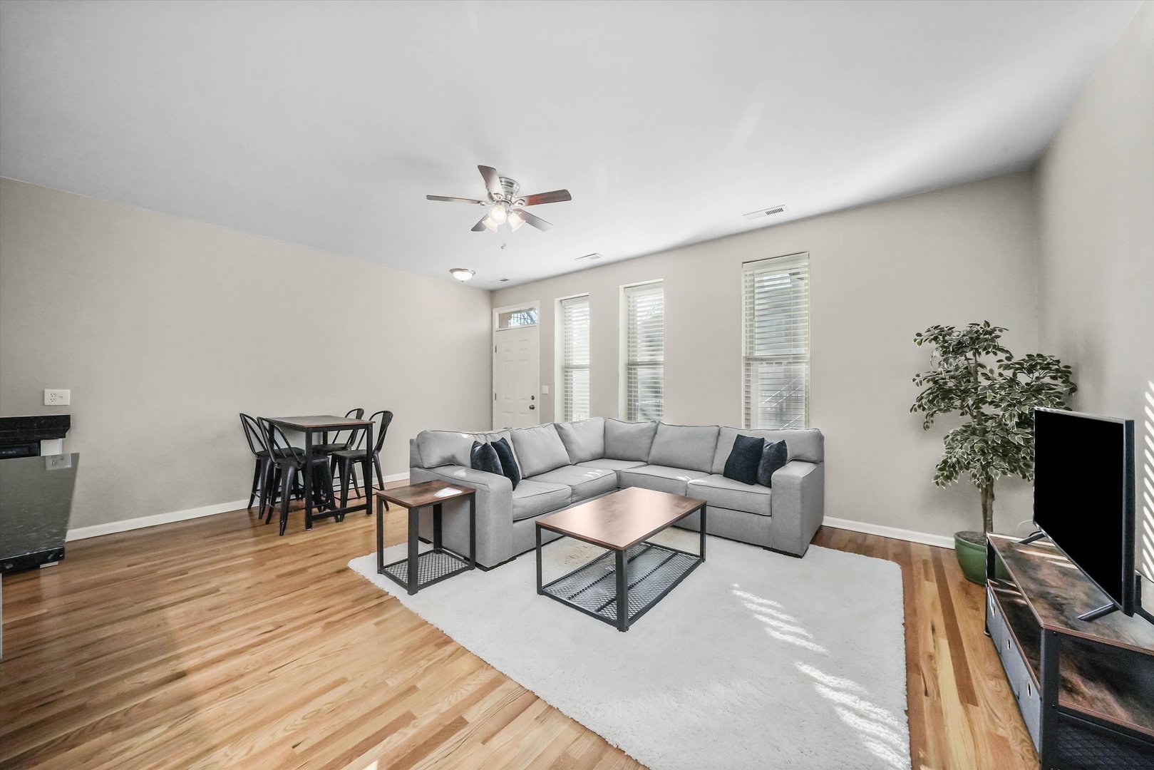 2518 W Flournoy Street Unit: 1