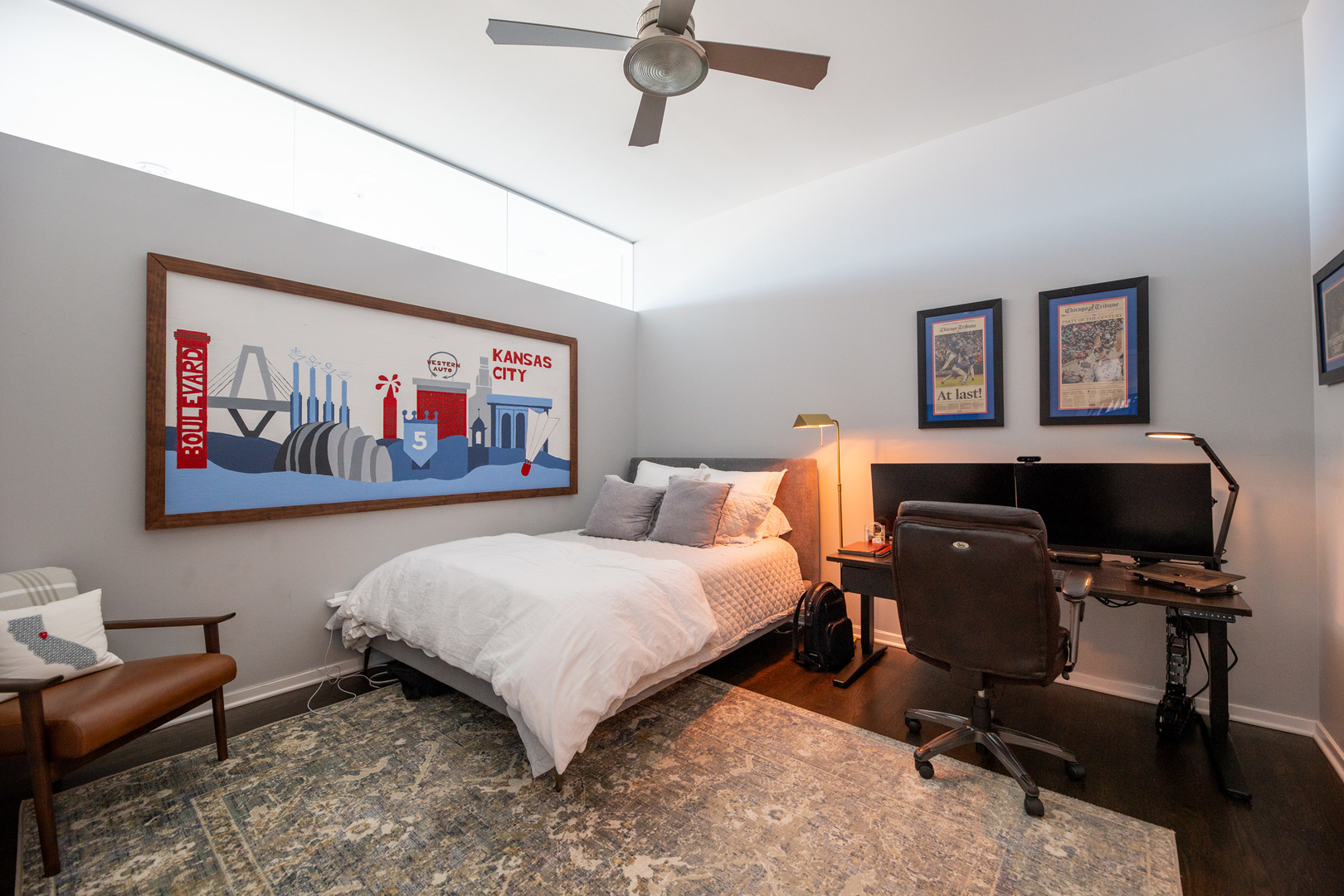 500 W SUPERIOR Street Unit: 2402