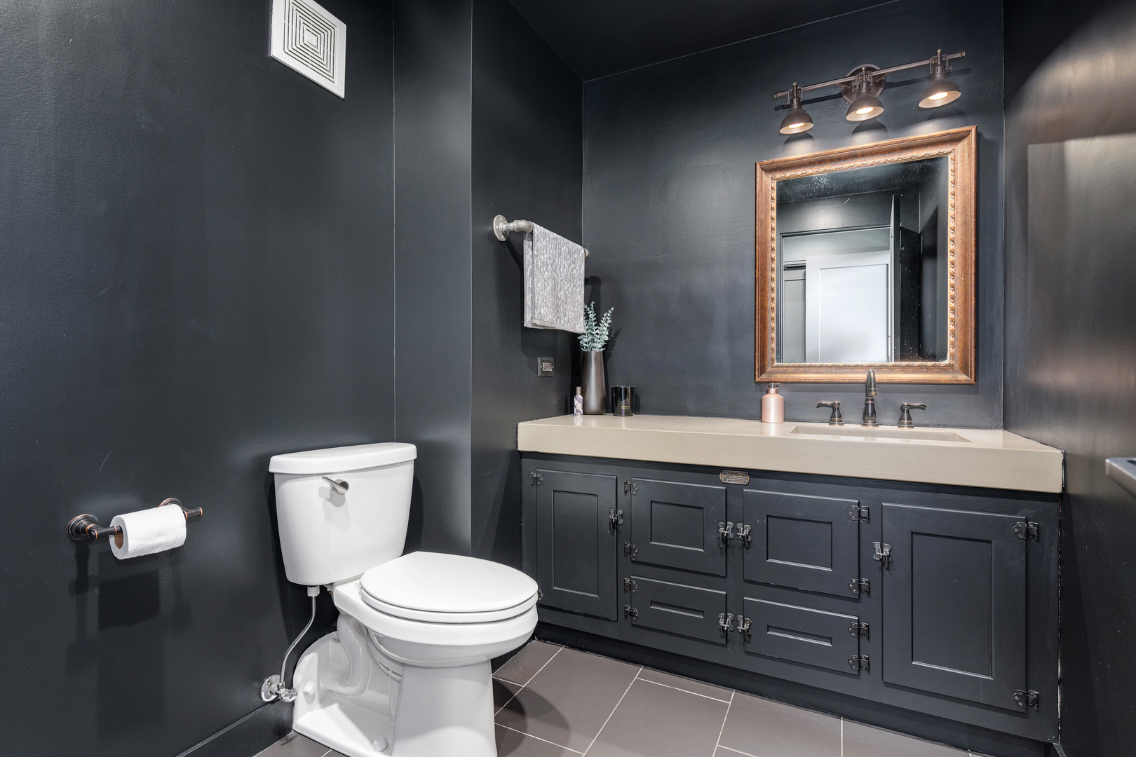 1000 W Washington Boulevard Unit: 505