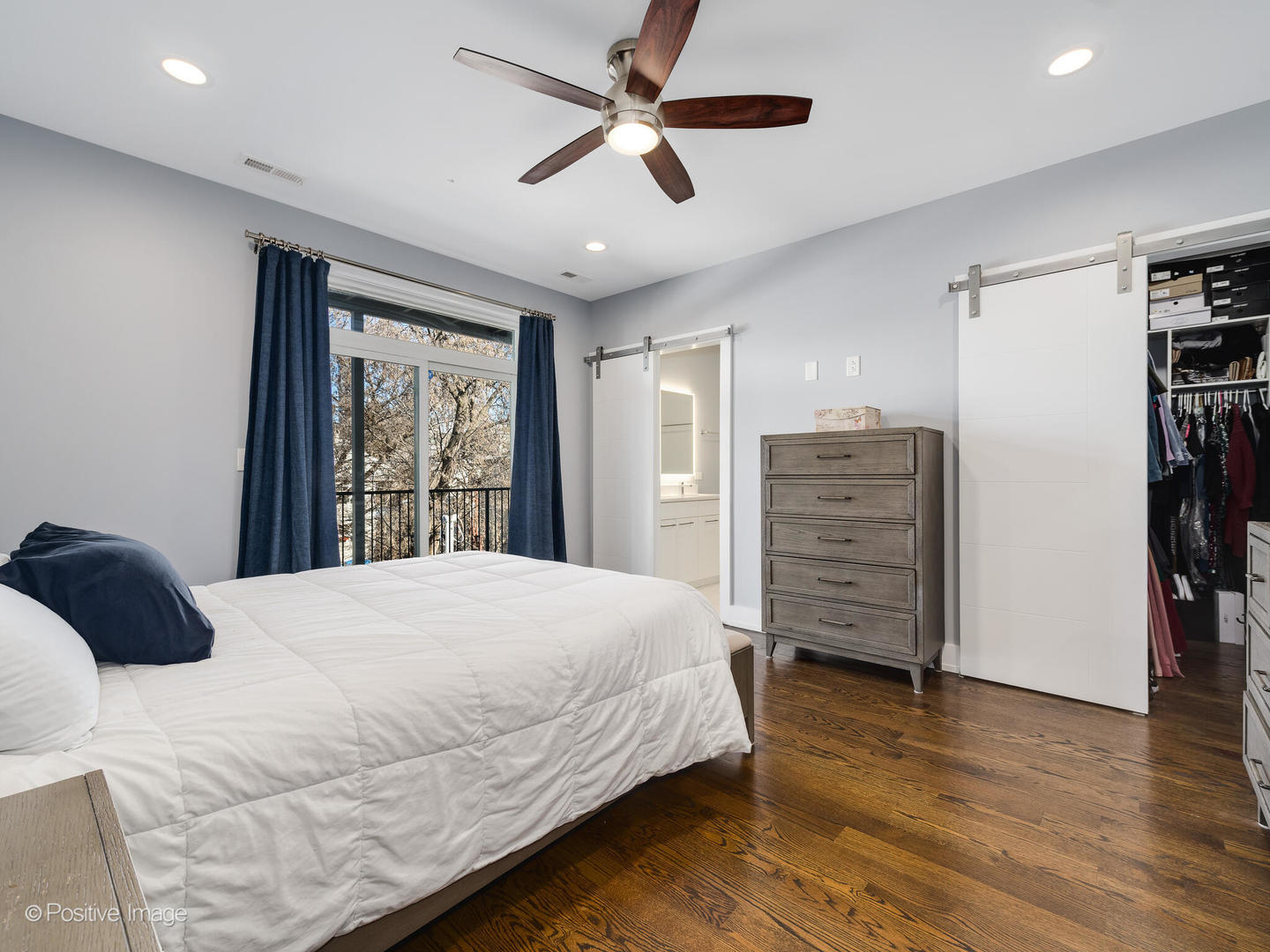 722 W 17th Place Unit: 2E