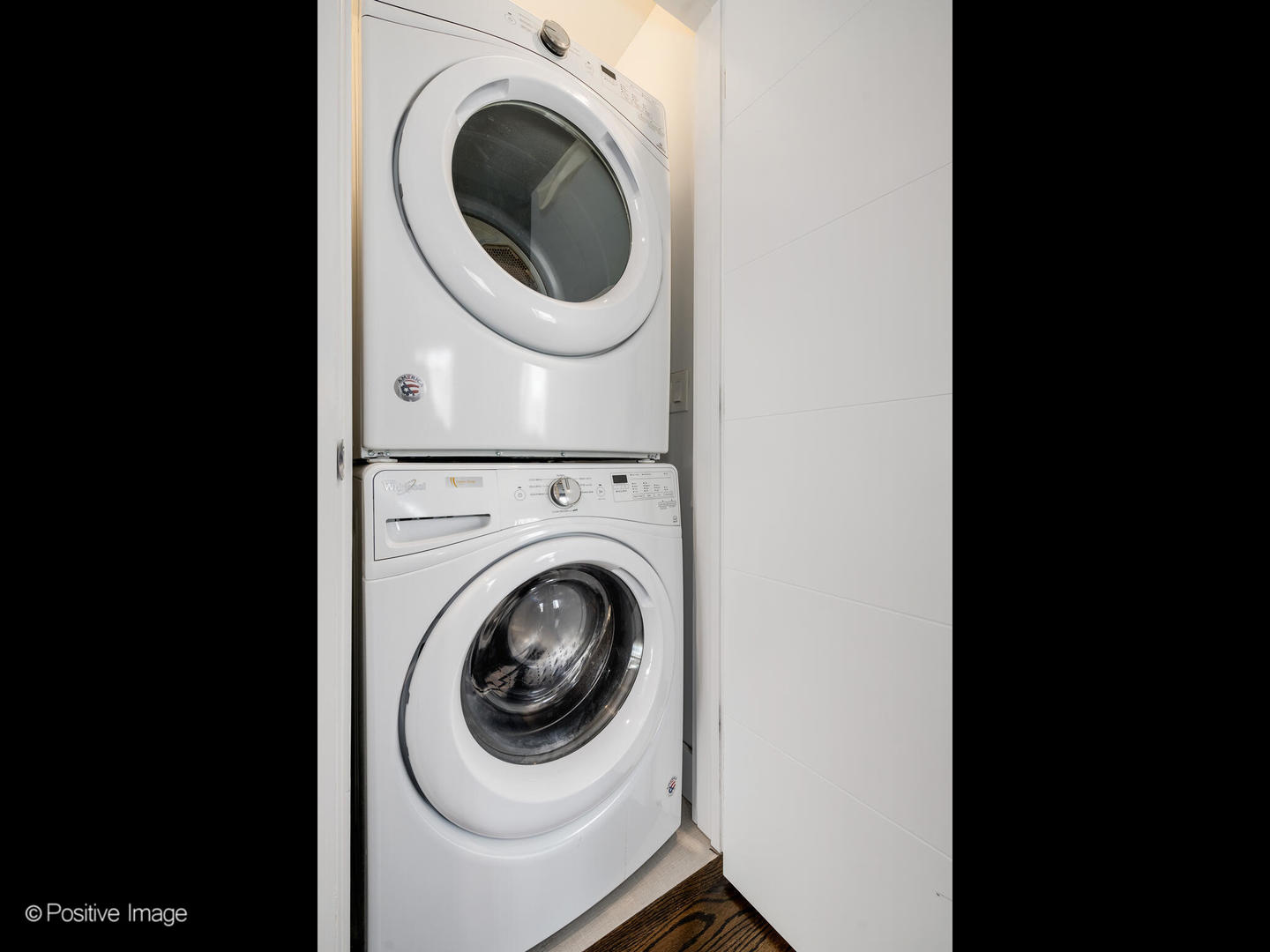 722 W 17th Place Unit: 2E