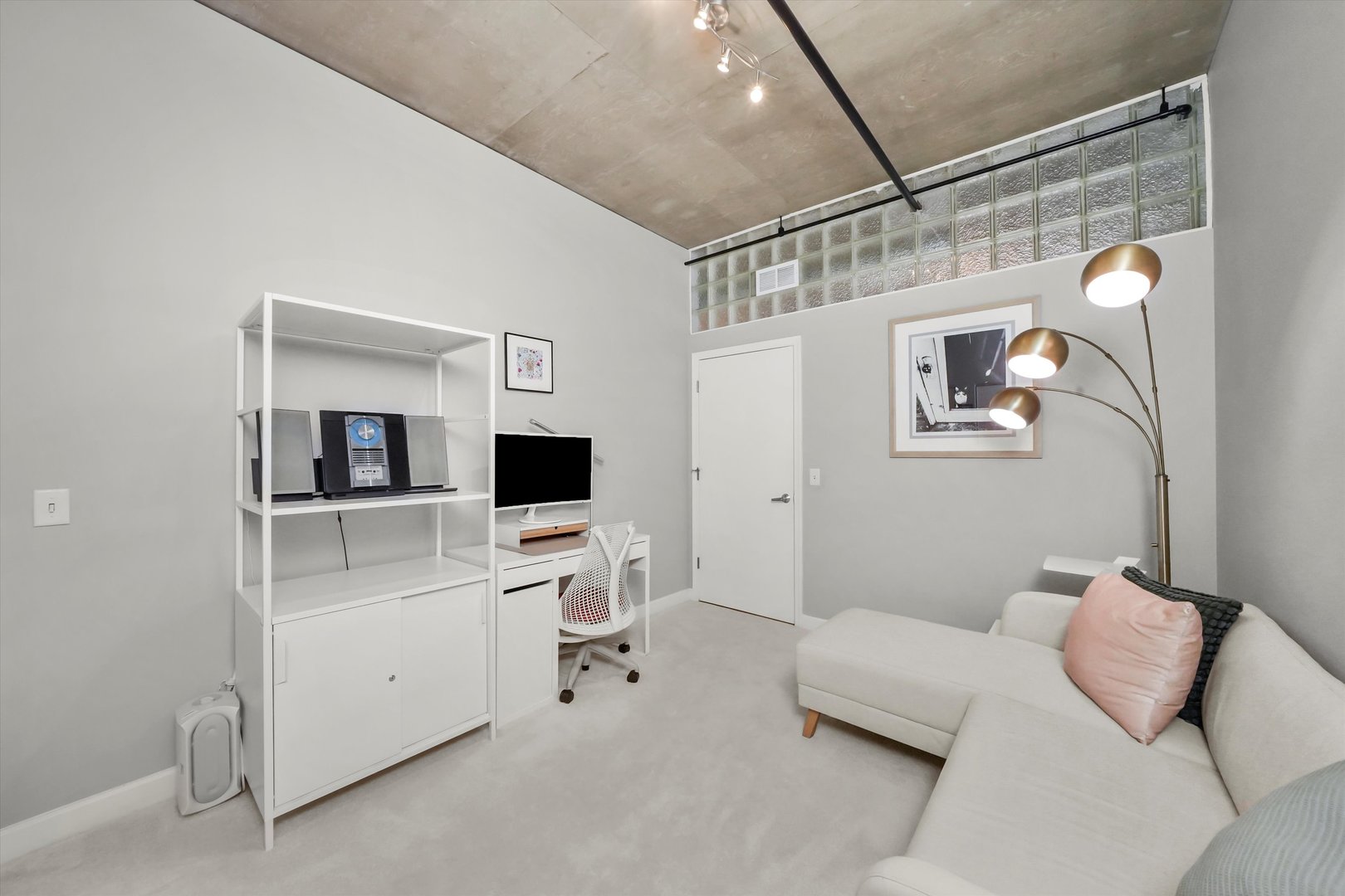 111 S MORGAN Street Unit: 307