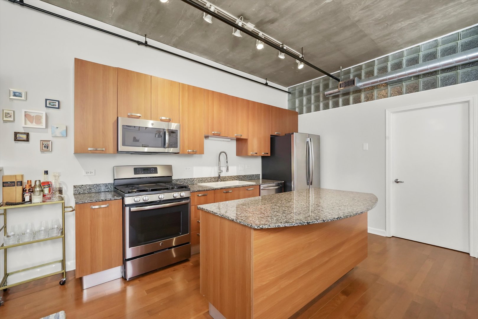 111 S MORGAN Street Unit: 307