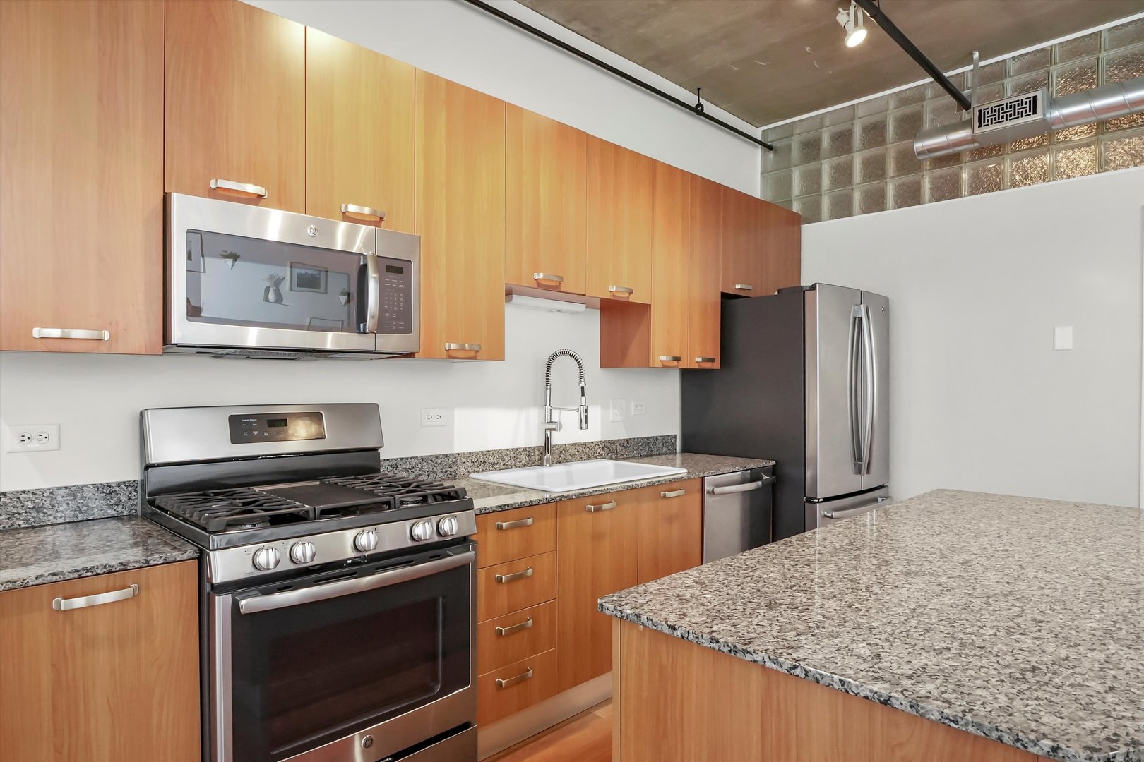 111 S MORGAN Street Unit: 307