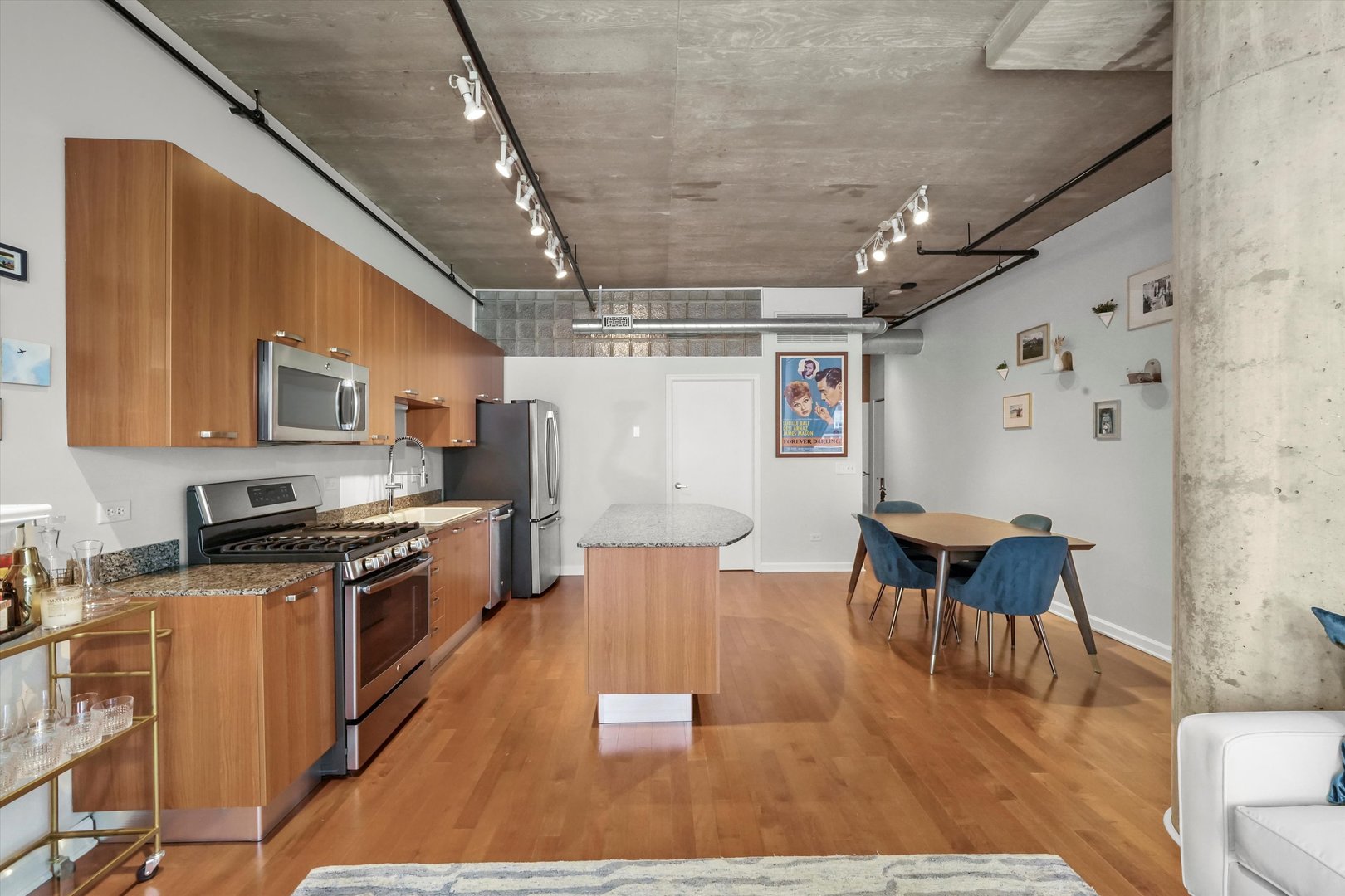 111 S MORGAN Street Unit: 307