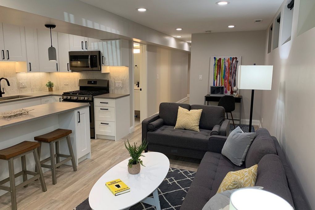 2243 N Seminary Avenue Unit: G