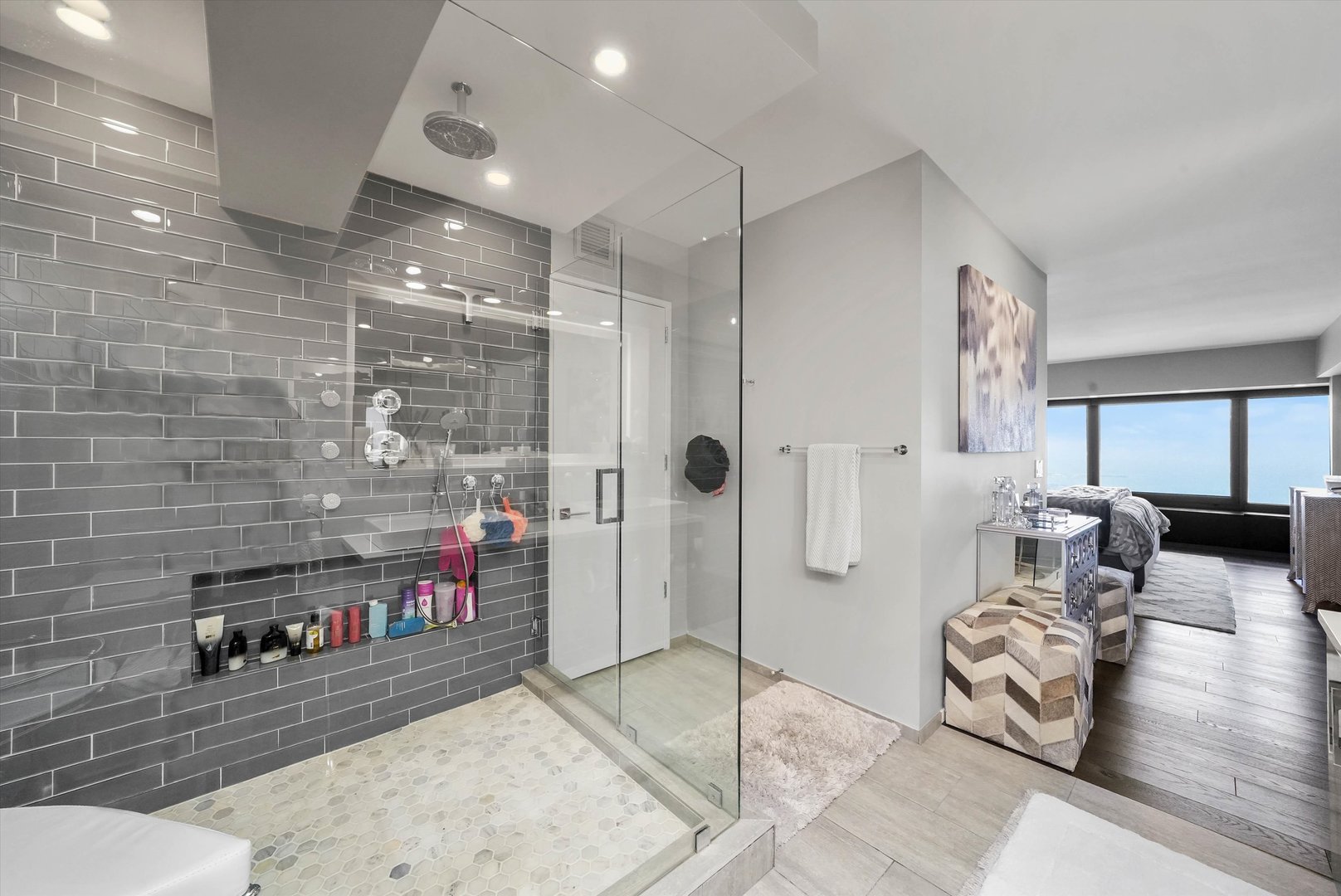 175 E DELAWARE Place Unit: 8005