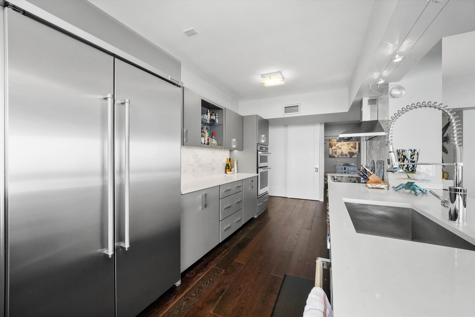 175 E DELAWARE Place Unit: 8005