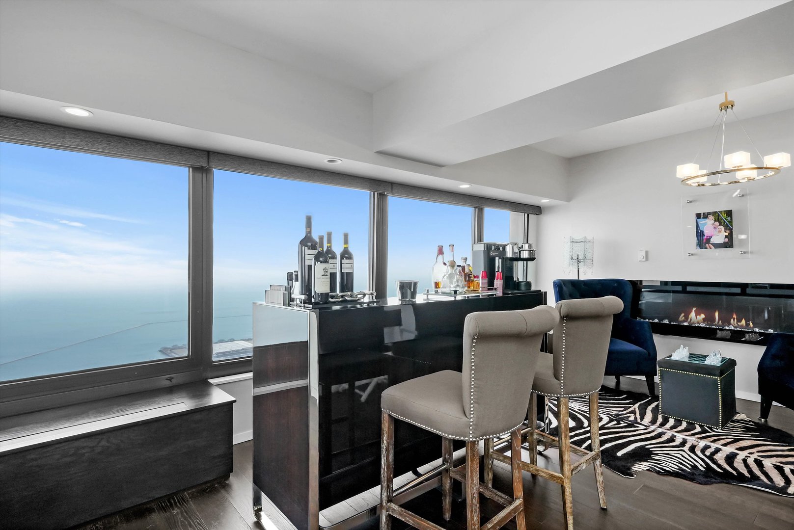 175 E DELAWARE Place Unit: 8005