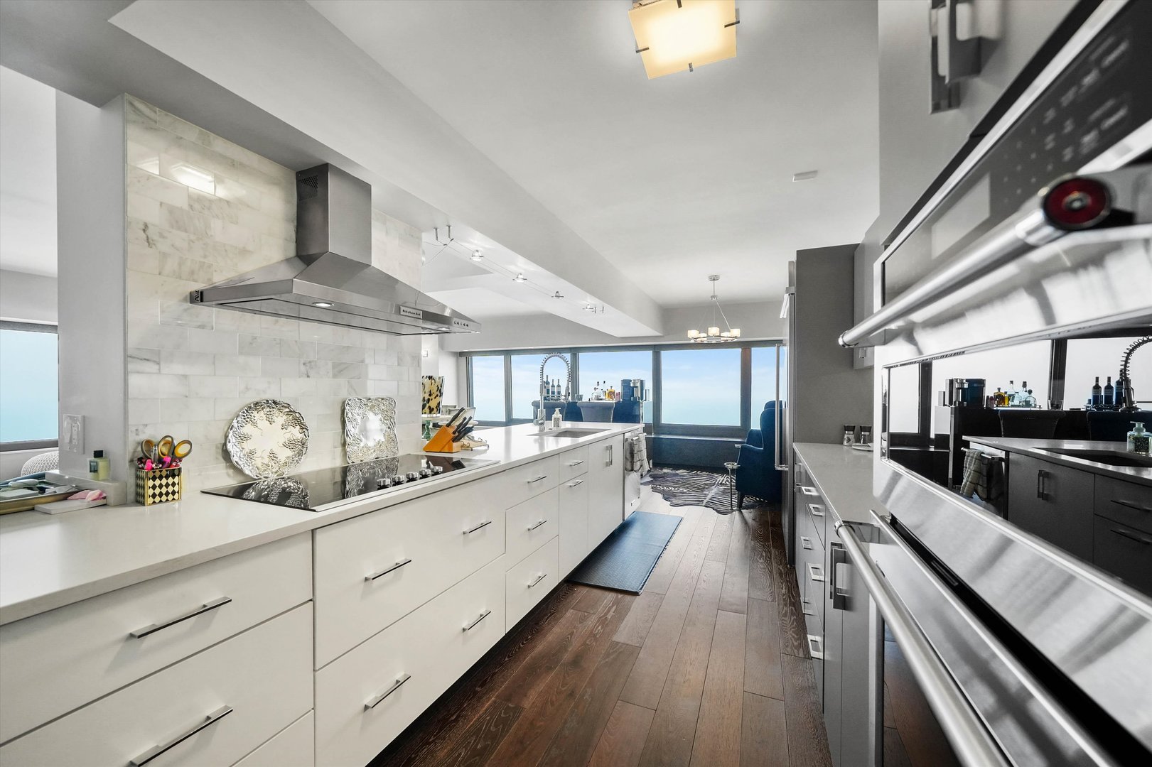 175 E DELAWARE Place Unit: 8005