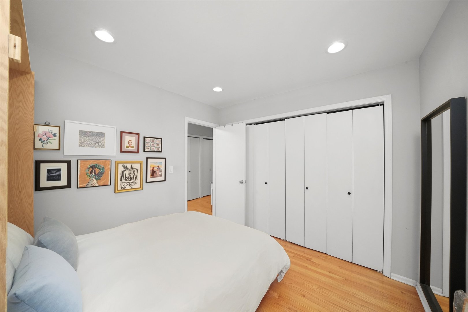 1104 W WEBSTER Avenue Unit: 202