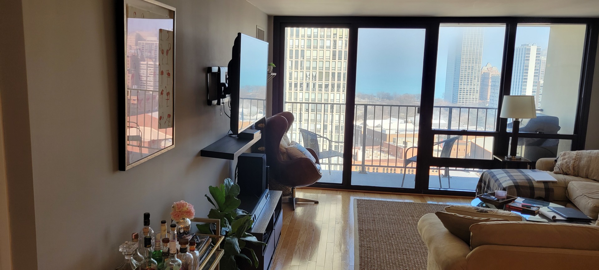 1636 N WELLS Street Unit: 2005